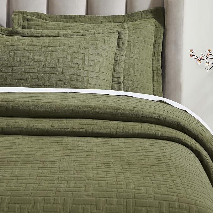 Superior 3 Piece Cotton Bedspread and Sham Set, Home Bed Decor, Decorative Bed Spread, 2 Pillow Shams, Medium Weight, Matelasse Coverlet, Bedding Essentials, Madrid Collection, King, Olive Green