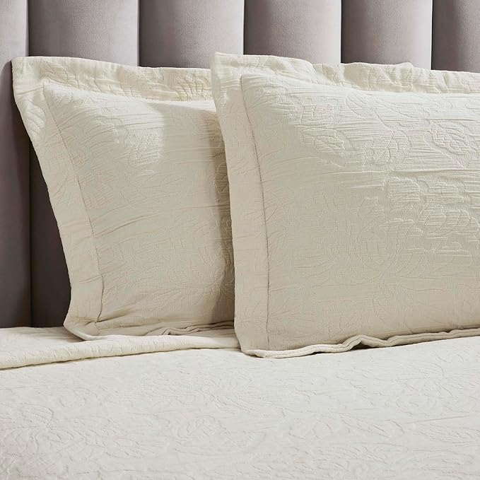Superior 3 Piece Cotton Bedspread Set, Home Bed Decor, Decorative Bed Spread, 2 Pillow Shams, Medium Weight Blanket, Matelasse Coverlet, Bedding Essentials, Hibiscus Collection, Full, Ivory