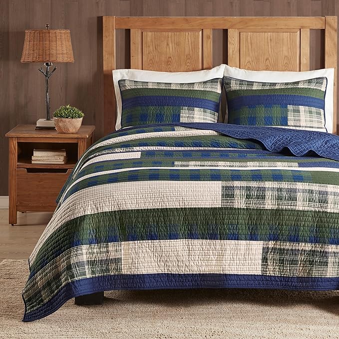 Woolrich Spruce Hill Reversible Quilt Set - Cottage Styling Reversed to Solid Color, All Season Lightweight Coverlet, Cozy Bedding Layer, Matching Shams, Oversized Full/Queen, Stripes Green 3 Piece