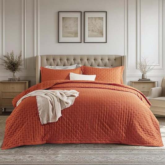 Bedsure King Quilt - Red Orange Bedspread King Size & Lightweight Comforter, Boho Coverlet with Clover Pattern, Ultra Soft All-Season Bedding, 106 x 96 Inches