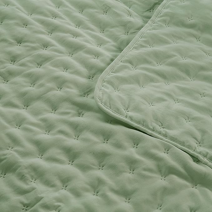 ROARINGWILD Sage Green King Size Quilt Bedding Set, Lightweight Soft Bedspread, Farmhouse Rustic Country Coverlet, Thin Cloud Comforter for Spring Summer, 2 Pillow Shams, 104x90 inches