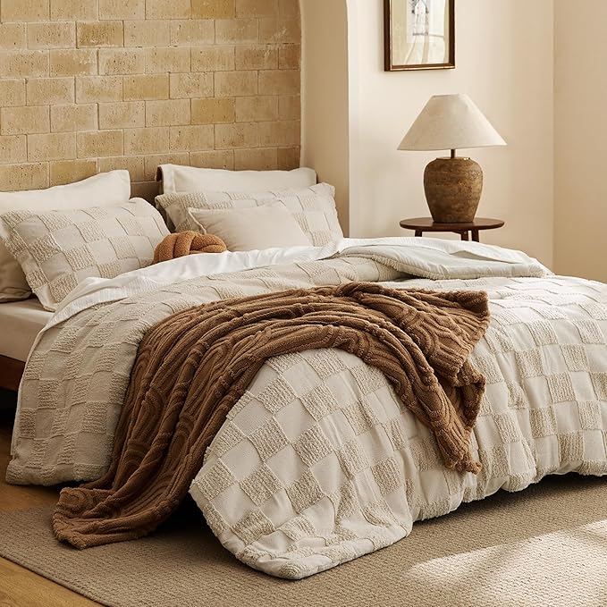Bedsure Queen Size Comforter Set Beige, Boho Tufted Bed Set, Checkered Farmhouse Shabby Chic Bedding, 3 Pieces, 1 Plaid Geometric Comforter and 2 Pillow Shams