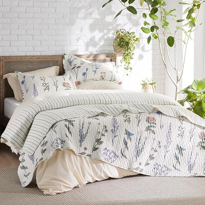 Bedsure Floral White Quilt Twin - Reversible Twin Size Floral Quilt Bedding, Lightweight Bedspread, Soft Botanical Coverlet for All Seasons (68"x86")