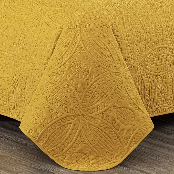 Chezmoi Collection Austin Queen Bedspread Set 3-Piece Pinsonic Quilted Oversized Bedspread Coverlet Set, Queen, Mustard