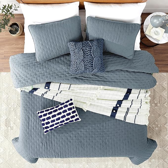 ROARINGWILD Dusty Blue King Size Quilt Bedding Set, Lightweight Soft Bedspread, Farmhouse Rustic Country Coverlet, Thin Cloud Comforter for Spring Summer, 2 Pillow Shams, 104x90 inches