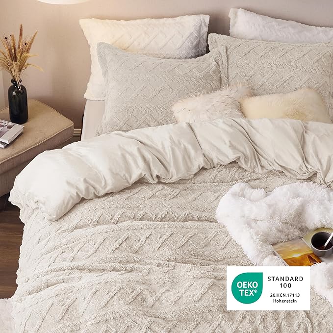 Bedsure Fluffy Flannel Duvet Cover Set - Faux Fur Comforter Cover Queen Size, Warm Plush Bedding for Winter, 3-Piece Set with Zipper Closure (90"x90") and 2 Pillow Shams, Linen