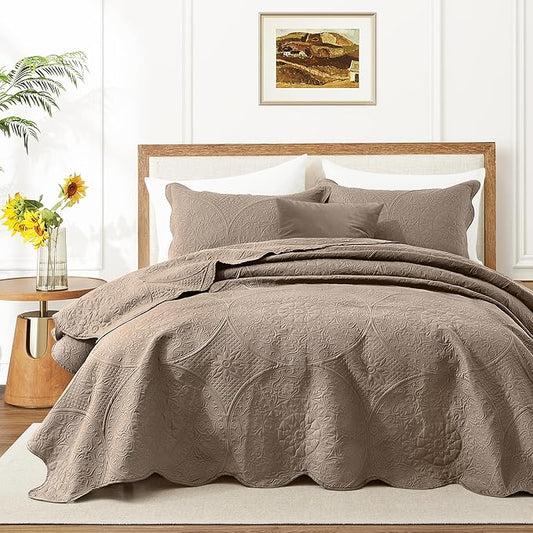 MOONLIGHT20015 8 Pack Quilt King Size Bedding (106" x 96") - Bulk Wholesale for Hotels, Guest Bedroom & Airbnbs - Lightweight Microfiber Reversible Floral Embossed Quilts Bedspreads (Beige)