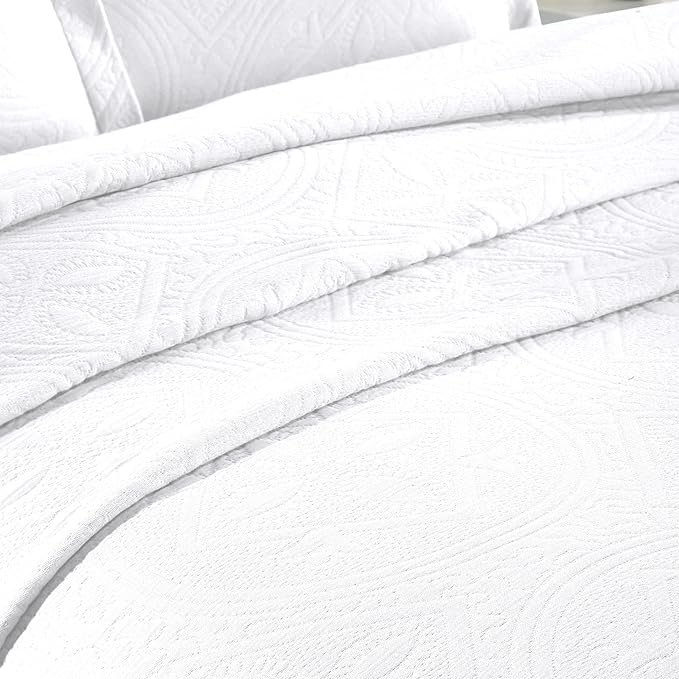 Superior 2 Piece Celtic Circles Cotton Bedspread Set, Decorative Bed Spread, Home Bed Decor, 1 Pillow Sham, Medium Weight Blanket, Matelasse Coverlet Bedding, Wedding Ring Design, Twin, White