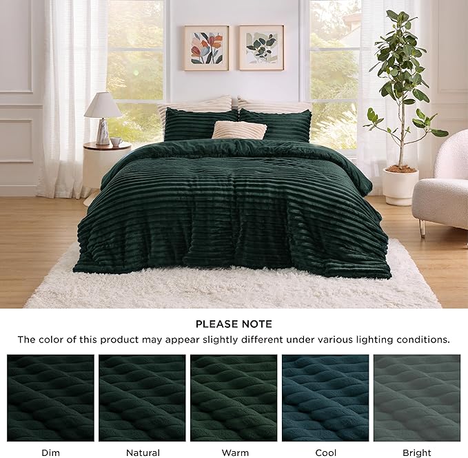 Bedsure King Size Comforter Set - GentleSoft™ 3 Pieces Fluffy Double-Side Fleece Comforter Set, Cozy Striped Room Decor Aesthetic, Luxury Emerald King Bedding with 2 Pillowcases, 104x90 Inches