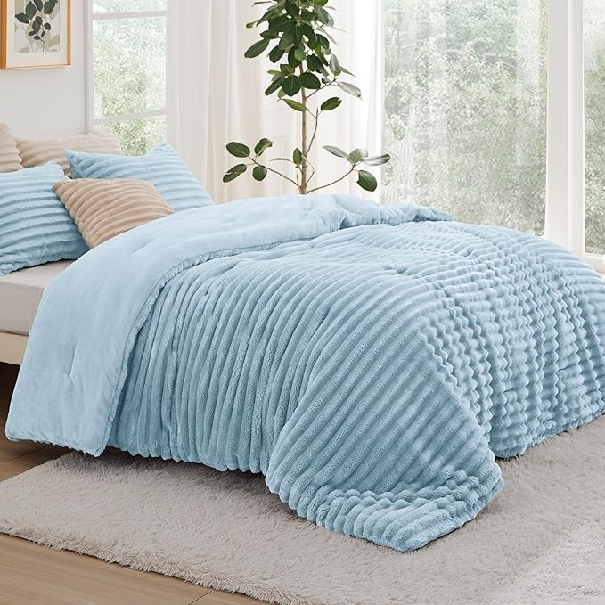 Bedsure King Size Comforter Set - GentleSoft™ 3 Pieces Fluffy Double-Side Fleece Comforter Set, Cozy Striped Room Decor Aesthetic, Luxury Light Blue King Bedding with 2 Pillowcases, 104x90 Inches