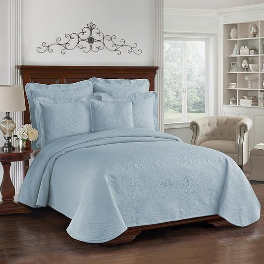 King Charles Modern Farmhouse Floral Matelasse Coverlet, King, Blue