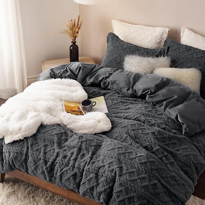 Bedsure Fluffy Flannel Duvet Cover Set - Faux Fur Comforter Cover King Size, Dark Grey Warm Plush Bedding for Winter, 3-Piece Set with Zipper Closure (104"x90") and 2 Pillow Shams
