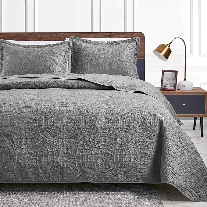 Love's cabin Quilts for Full Bed Grey Bedspreads Bedding Set - Summer Lightweight Bedspread Comforter - Coin Pattern Bedding Coverlet for All Season - 3 Pieces (1 Quilt, 2 Pillow Shams)