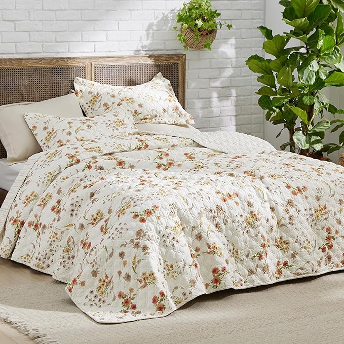 Bedsure Floral Quilt Queen Size - Reversible Falling Botanical Quilt Bedding, Lightweight Microfiber Bedspread, Soft Coverlet for All Seasons (90"x96")