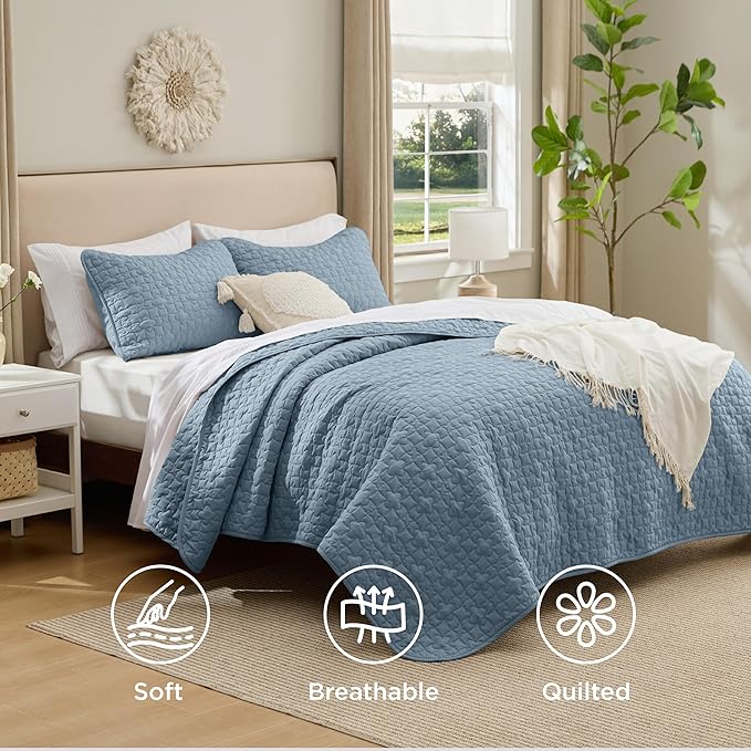 Bedsure Quilts Queen Size - Lightweight Bedspreads Queen Size with Lucky Star Quilting, Soft Quilt Bedding Set, Dusty Blue Comforter Set Coverlet for All Seasons with 2 Pillow Shams (90" x 96")