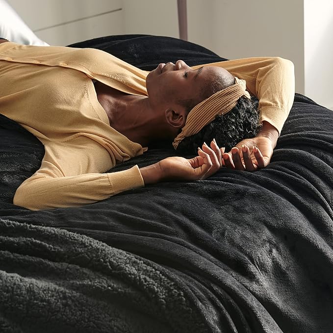 Bedsure GentleSoft Sherpa Fleece Blanket Queen Size for Bed, Non-Heated, Thick and Warm Throw for Women and Men, Soft Fuzzy Plush Queen Blanket for Winter, Black, 90x90 Inches
