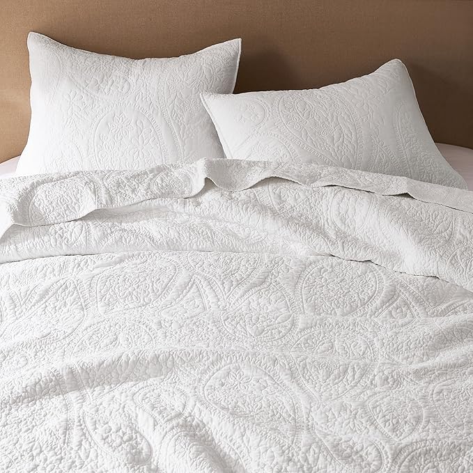 palassio White Paisley 100% Cotton Quilt Twin Size Bedding Sets with 1 Pillow Sham, Boho Floral Lightweight Farmhouse Country Vintage Soft Bedspread Shabby Chic Coverlet for All Season, 2 Pieces