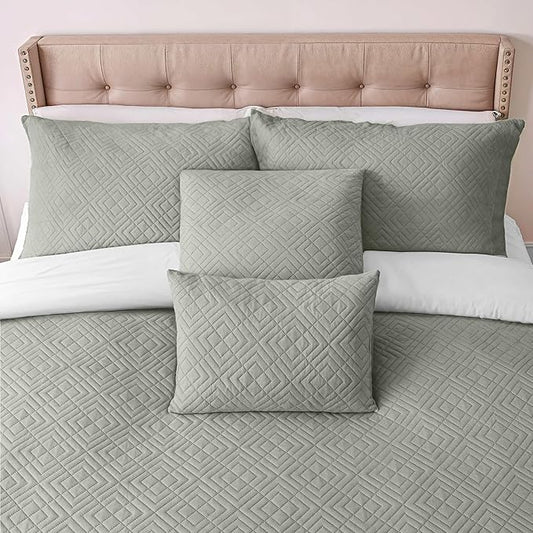 Hearth & Harbor Queen Quilt Set – All-Season Lightweight Bedspread & Coverlet with Pinsonic Weave - 7 Piece Queen Quilt Set with Pillow Shams, London Fog - Queen Diamond