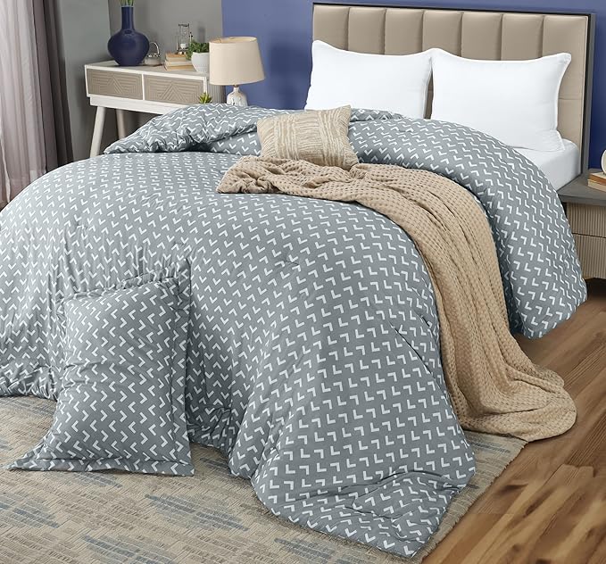 Utopia Bedding - Comforter Set with 2 Pillow Shams - 3 Pieces Bedding Comforter Sets - Down Alternative Comforter - Soft and Comfortable - Machine Washable, Arrow White, Queen