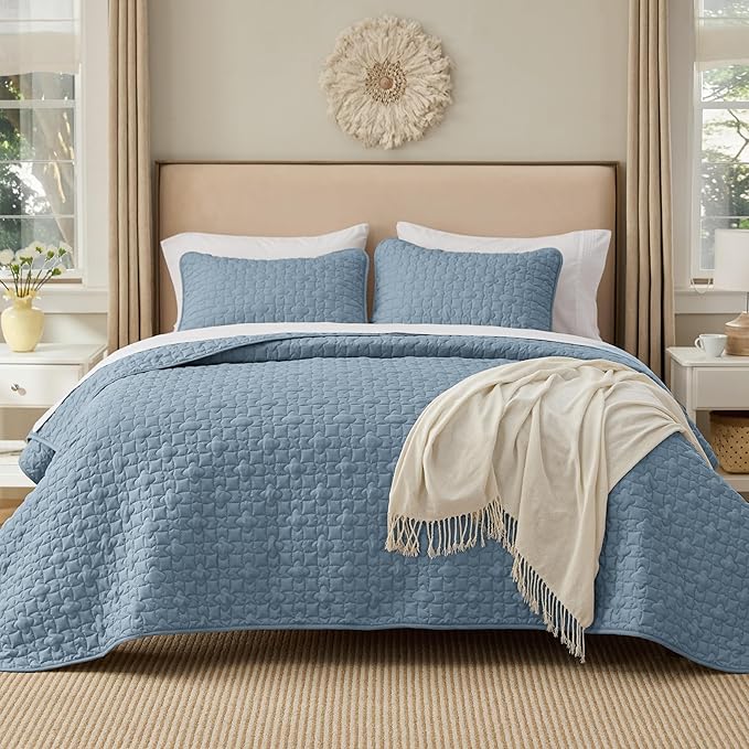 Bedsure Quilts King Size - Lightweight Bedspreads King Size with Lucky Star Quilting, Soft Quilt Bedding Set, Dusty Blue Comforter Set Coverlet for All Seasons with 2 Pillow Shams (106" x 96")