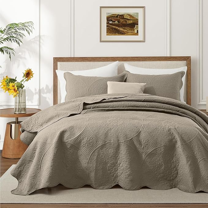 IR Imperial Rooms California King Quilt Bedding Set Size (118"x106") + 2 Pillow Shams (20" x 36"+ 2") - 3 Pcs All Season Reversible Microfiber Coverlet Embossed Floral Quilt Bedspread (Beige)
