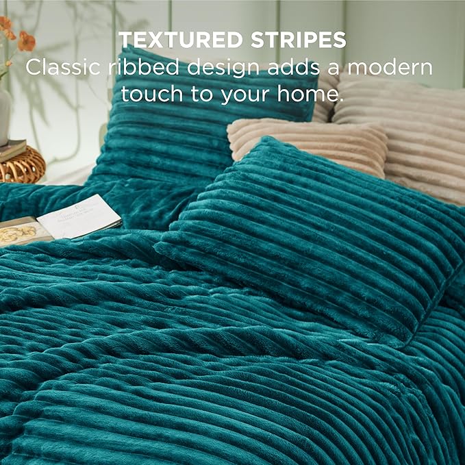 Bedsure King Size Comforter Set - GentleSoft™ 3 Pieces Fluffy Double-Side Fleece Comforter Set, Cozy Striped Room Decor Aesthetic, Luxury Teal King Bedding with 2 Pillowcases, 104x90 Inches