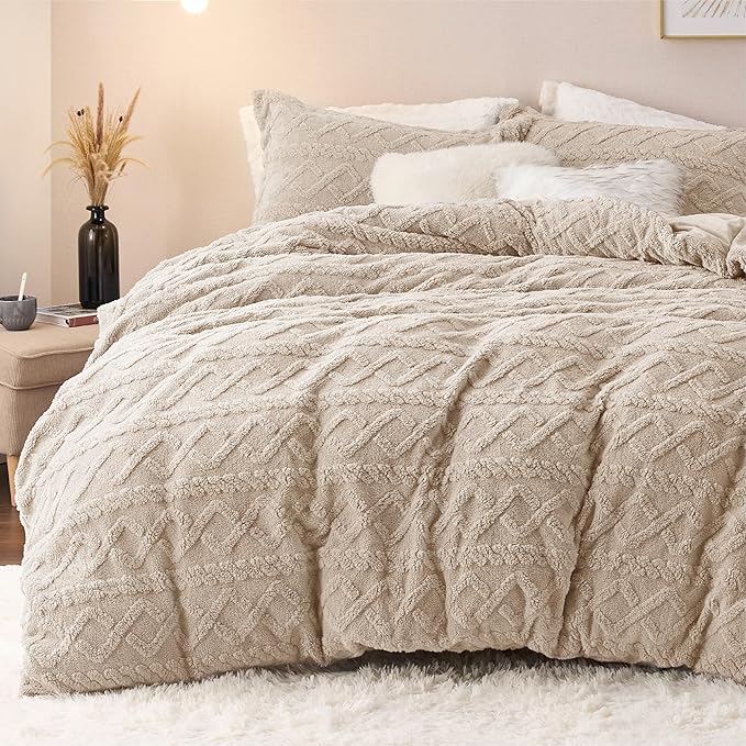 Bedsure Fluffy Flannel Duvet Cover Set - Faux Fur Comforter Cover Queen Size, Deep Beige Warm Plush Bedding for Winter, 3-Piece Set with Zipper Closure (90"x90") and 2 Pillow Shams