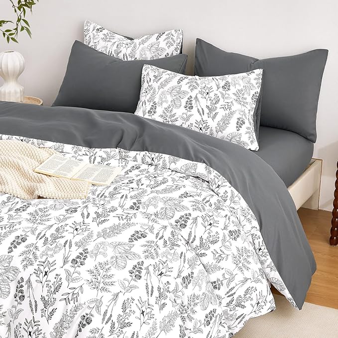 Wake In Cloud - Floral Duvet Cover Set, Botanical Vintage Flower Coquette Cottagecore Aesthetic for Women Teen Girls, Soft Lightweight Bedding, 3-Piece, Charcoal, Full Size