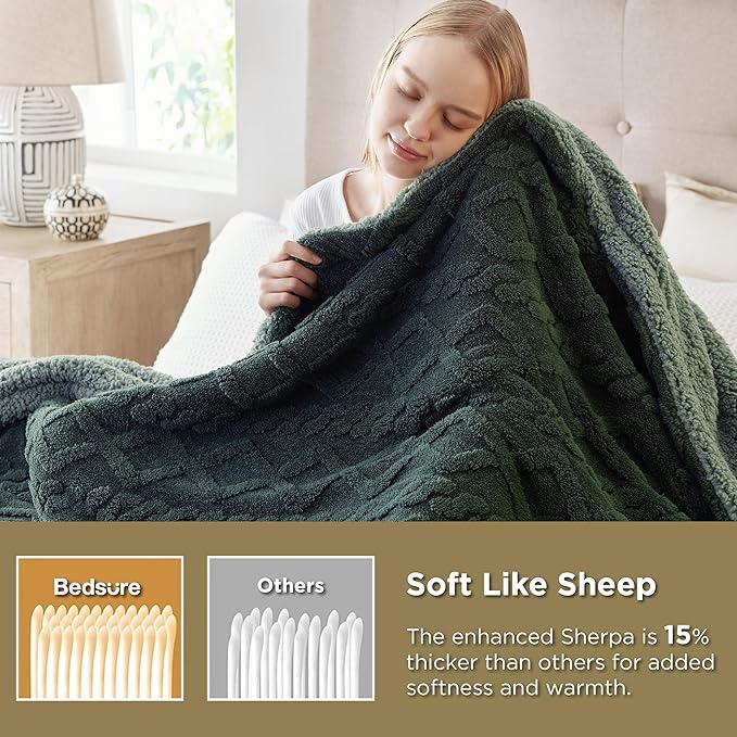 Bedsure Gentlesoft Sherpa Queen Size Blanket for Bed - Fleece Fluffy & Cozy Cable Jacquard Tufted for Women Gift, Thick and Warm Christmas Blanket for Winter, Dark Green, 90x90 Inches