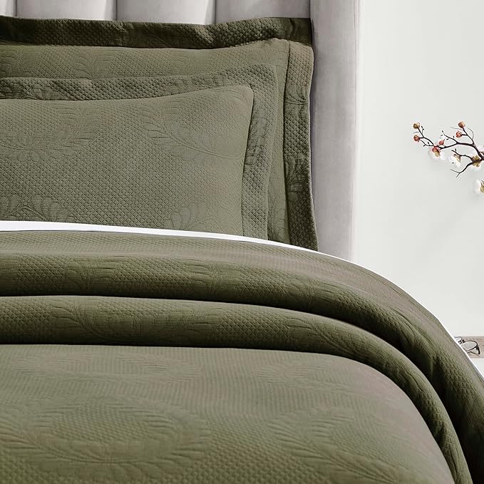 Superior 3 Piece Cotton Bedspread Set, Home Decor, Decorative Bed Spread, 2 Pillow Shams, Medium Weight Blanket, Matelasse Coverlet, Bedding Essentials, Peploi Collection, California King, Olive Green