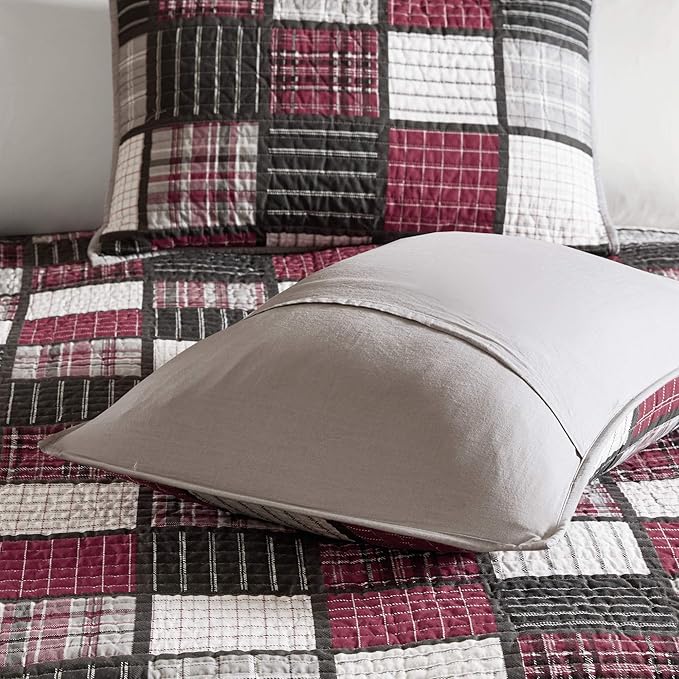 Woolrich Reversible Quilt Cabin Lifestyle Design - All Season, Breathable Coverlet Bedspread Bedding Set, Matching Shams, Oversized Full/Queen, Tulsa Plaid Red/Grey 3 Piece