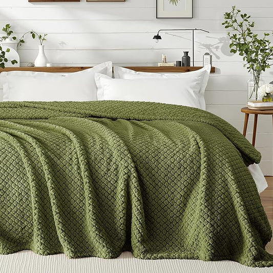 Exclusivo Mezcla Queen Size Fleece Blanket for Bed, Extra Soft Warm Decorative Fuzzy Blanket for Women, Lightweight Cozy Bedding Blankets, 90x90 Inches, Olive Green