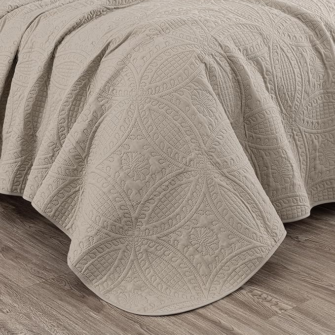 Chezmoi Collection Austin 3-Piece Oversized Bedspread Coverlet Set (Queen, Khaki)