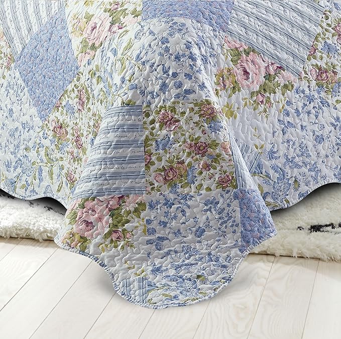 Brilliant Sunshine Blue Rose Patchwork, 3-Piece Quilt Set with 2 Shams, Reversible Bedspread, Soft Lightweight Coverlet, All-Season, Full/Queen, Blue Rose
