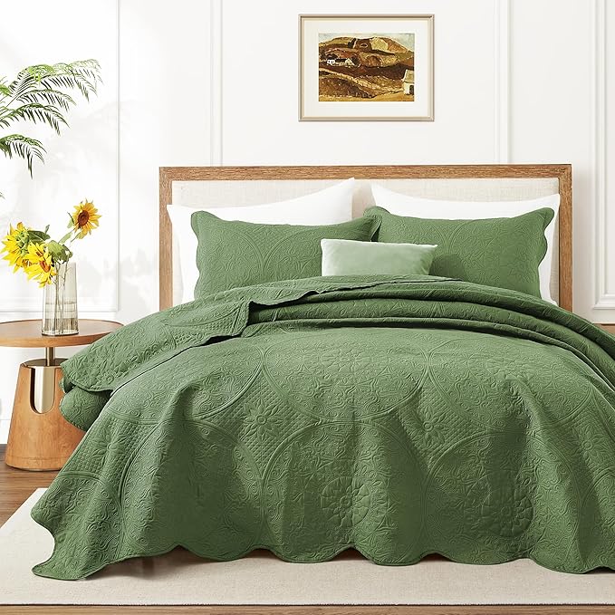 MOONLIGHT20015 10 Pack Twin Quilt Bedding Set (68" x 86") - Bulk Wholesale for Hotels, Guest Bedroom & Airbnbs - Lightweight Microfiber Reversible Floral Embossed Quilts Bedspreads (Olive Green)