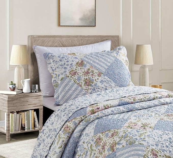 Brilliant Sunshine Blue Rose Patchwork, 2-Piece Quilt Set with 1 Sham, Reversible Bedspread, Soft Lightweight Coverlet, All-Season, Twin, Blue Rose