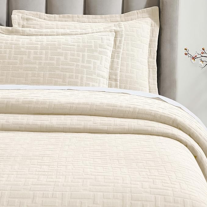 Superior 3 Piece Cotton Bedspread and Sham Set, Home Bed Decor, Decorative Bed Spread, 2 Pillow Shams, Medium Weight, Geometric Matelasse Coverlet, Bedding Essentials, Madrid Collection, Full, Ivory