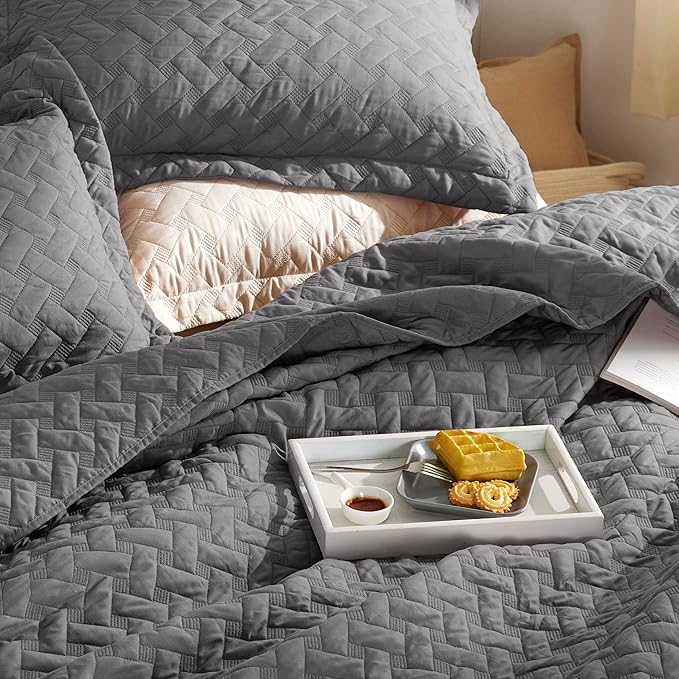 Bedsure Quilts California King Size - Lightweight Bedspreads Cal King Size with Basket Weave Pattern, Soft Quilt Bedding, Grey Comforter Coverlet for All Seasons (111" x 106")