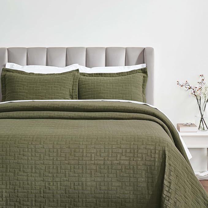 Superior 3 Piece Cotton Bedspread and Sham Set, Home Bed Decor, Decorative Bed Spread, 2 Pillow Shams, Medium Weight, Matelasse Coverlet, Bedding Essentials, Madrid Collection, King, Olive Green