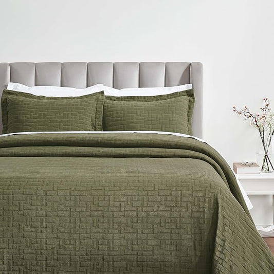 Superior 3 Piece Cotton Bedspread and Sham Set, Home Bed Decor, Decorative Bed Spread, 2 Pillow Shams, Medium Weight, Matelasse Coverlet, Bedding Essentials, Madrid Collection, King, Olive Green