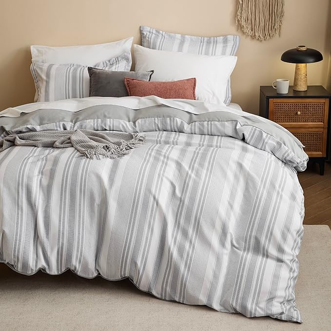 Bedsure Duvet Cover King Size - Striped Reversible Duvet Cover Set with Zipper Closure, 3 Pieces Grey Bedding Set with 8 Corner Ties and 2 Pillow Shams 20"x36"