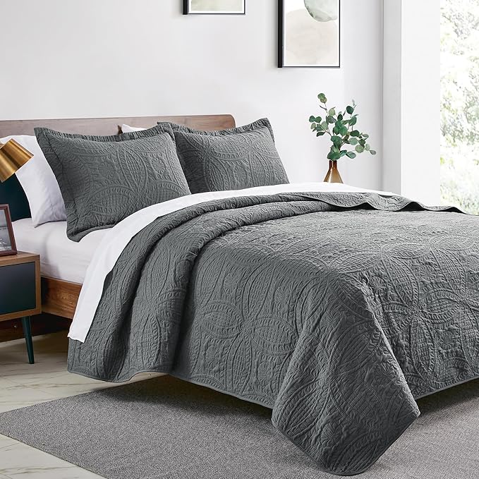 Love's cabin Quilts for Queen Bed Dark Grey Bedspreads Bedding Set - Lightweight Bedspread Comforter - Coin Pattern Bedding Coverlet for All Season - 3 Pieces (1 Quilt, 2 Pillow Shams)