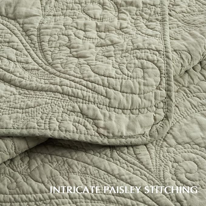 EVERGRACE 100% Cotton Paisley Quilt Set, King Size 3 Piece Set – Prewashed Lightweight Bedspread with 2 Shams, Soft & Breathable Matelasse Coverlet for All-Season Comfort, Light Sage Green