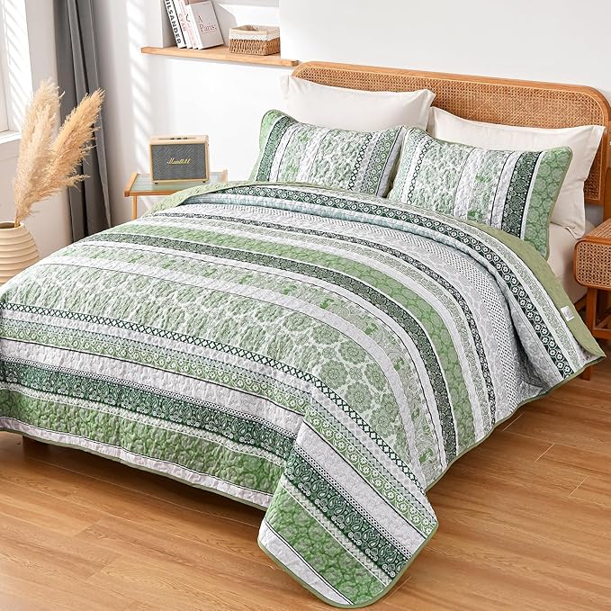WONGS BEDDING Boho Quilt Set King Size, Green Bohemian 3 Pieces Quilt Sets, Lightweight Bedspread Coverlet Bedding Set for All Season (104"x90")