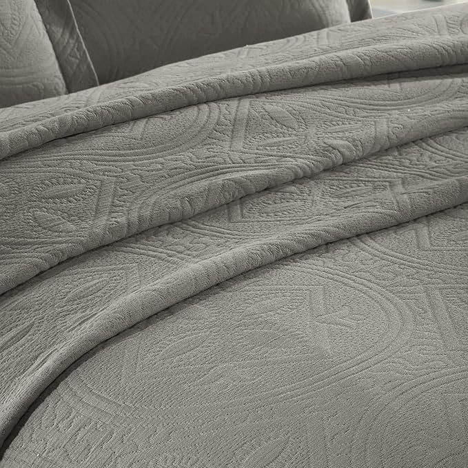Superior 2 Piece Celtic Circles Cotton Bedspread Set, Decorative Bed Spread, Home Bed Decor, 1 Pillow Sham, Medium Weight Blanket, Matelasse Coverlet Bedding, Wedding Ring Design, Twin, Charcoal