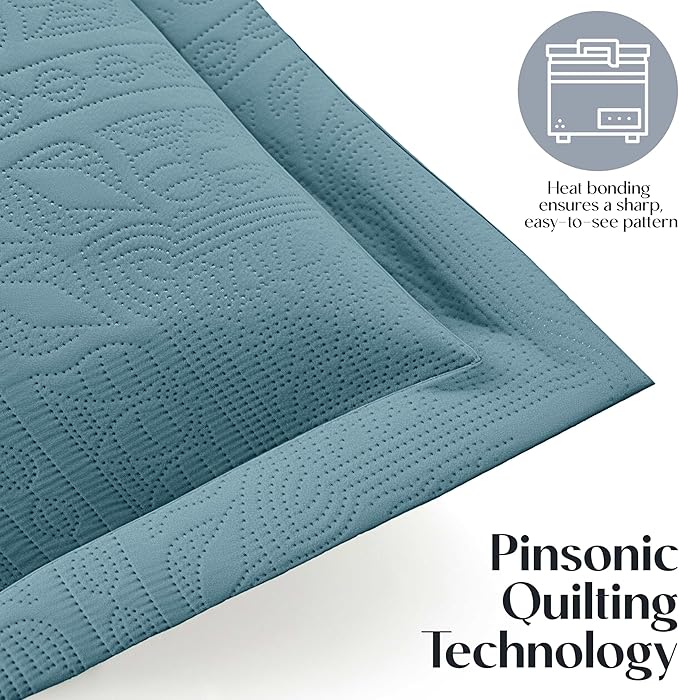 Hearth & Harbor Queen Quilt Set – All-Season Lightweight Bedspread & Coverlet with Pinsonic Weave - 7 Piece Queen Quilt Set with Pillow Shams, Stone Blue - Queen Grid