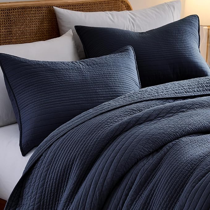 palassio Striped Navy Blue 100% Cotton Quilt Queen Size Bedding Sets, Lightweight Crinkly Channel Pick Stitch Textured Bedspread Soft Shabby Chic Farmhouse Country Coverlet for All Season, 2 Shams