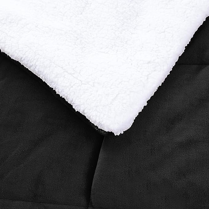 Amazon Basics 3 Piece Bedding Set, Micromink Sherpa, Ultra-Soft, Warm All Season Comforter, King, Black, Solid
