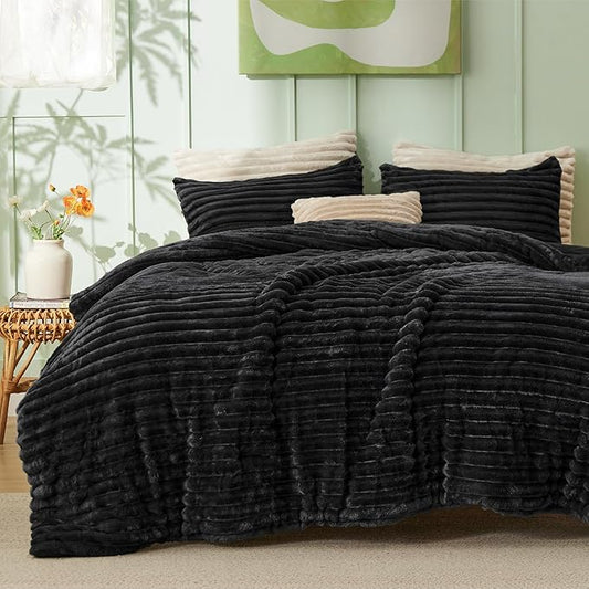 Bedsure King Size Comforter Set - GentleSoft™ 3 Pieces Fluffy Double-Side Fleece Comforter Set, Cozy Striped Room Decor Aesthetic, Luxury Black King Bedding with 2 Pillowcases, 104x90 Inches