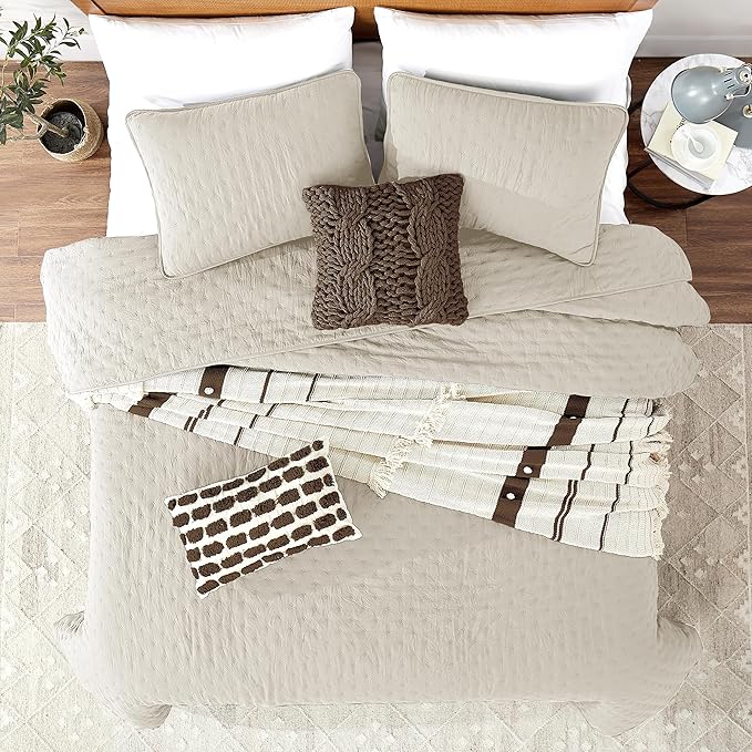 ROARINGWILD Beige Oversized California Cal King Size Quilt Bedding Set with 2 Pillow Shams, Lightweight Microfiber Bedspread Coverlet, Thin Comforter Bed Cover, 3 Pieces, 118x106 inches